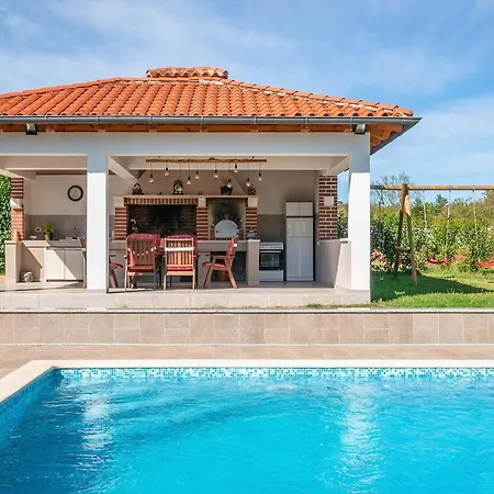 Villa Luxury Cherry In Natural Park *